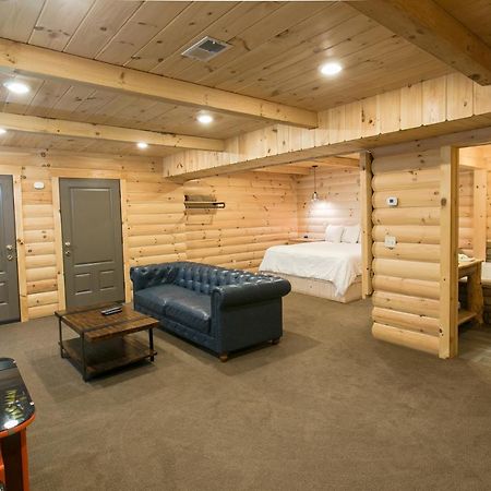 Hummingbird Haven Cabin By Amish Country Lodging Berlin Eksteriør billede